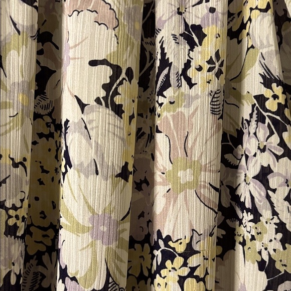 EUC Chaps Floral Bell Sleeve Blouse - Black, White, Cream - Picture 5 of 5